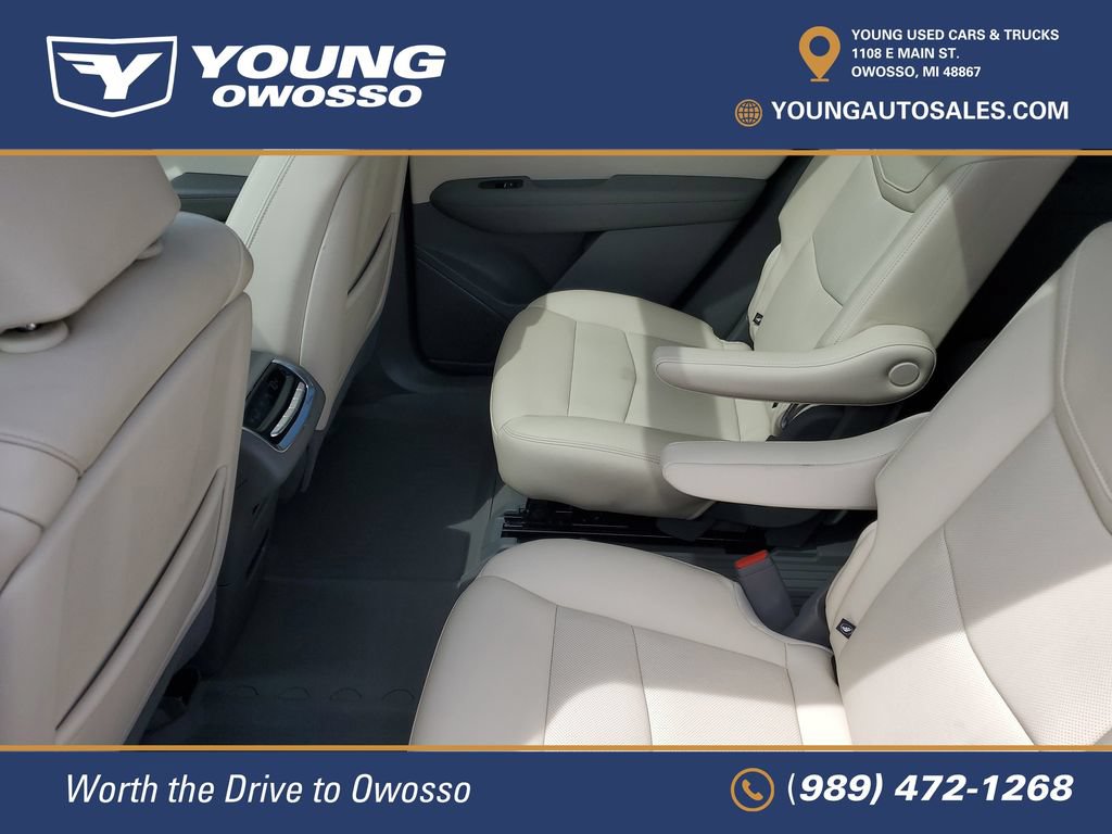 Certified 2025 Cadillac XT6 Premium Luxury w/ LPO, Floor Liner Package AWD/4WD image 28