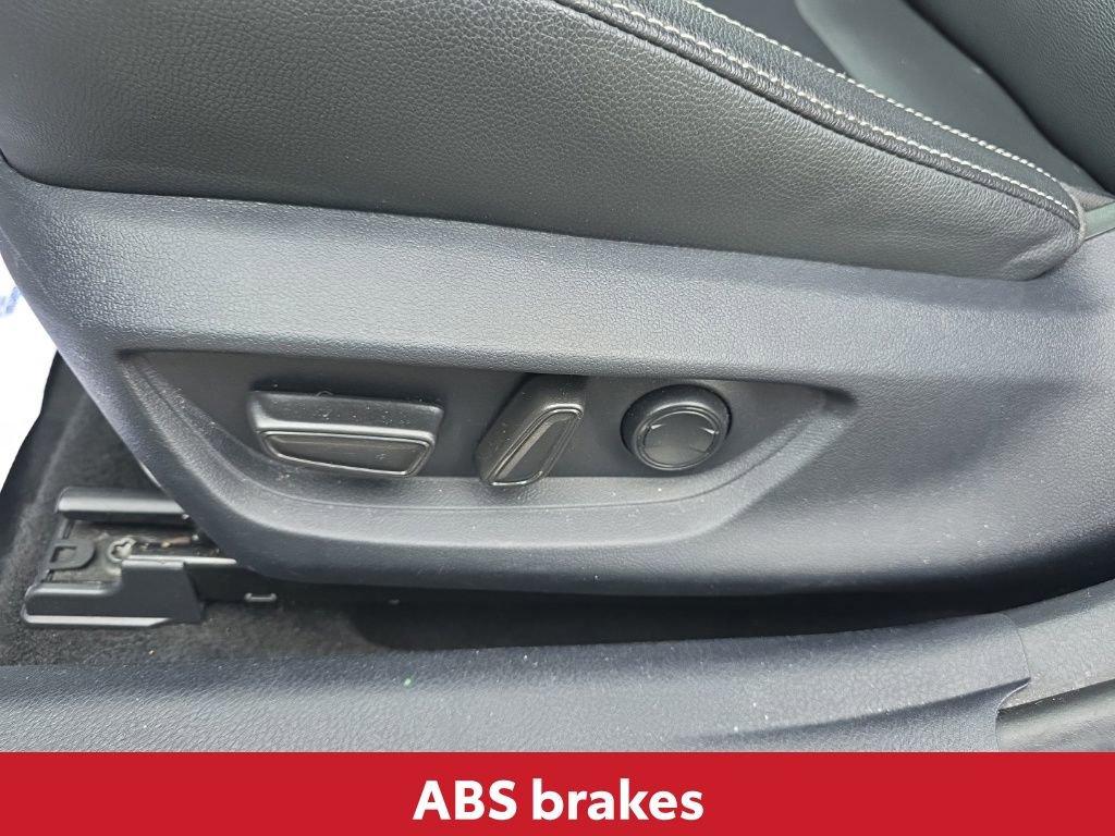 Used 2025 Toyota Camry SE image 21