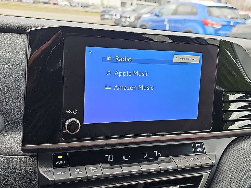 Used 2025 Toyota Camry SE image 25