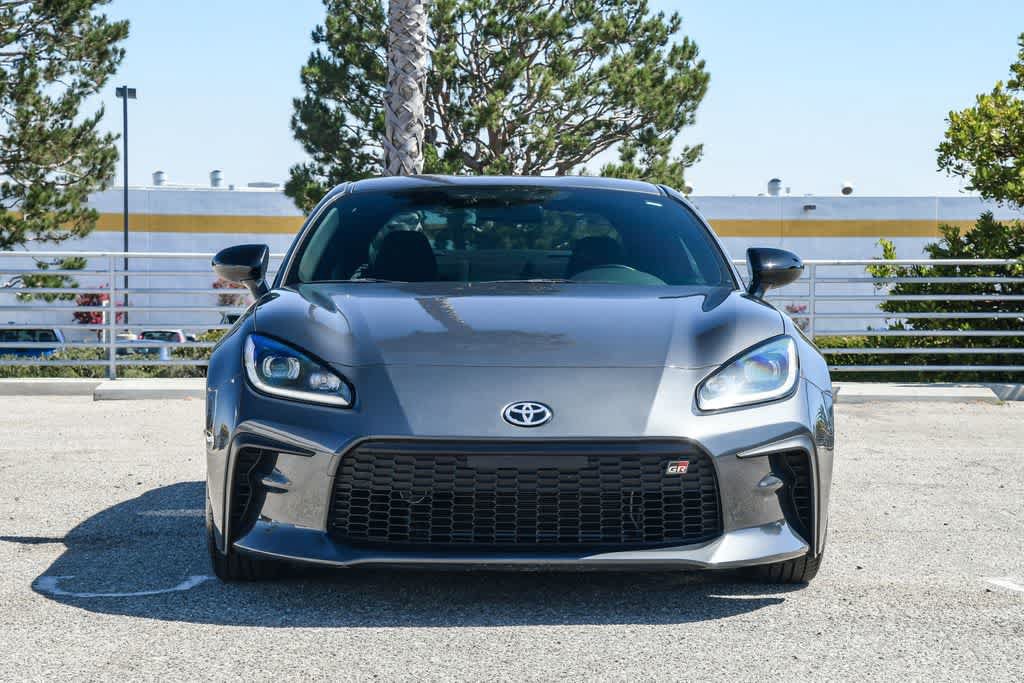 Used 2023 Toyota GR86 w/ ALL Weather Mat Package (TMS) RWD image 2