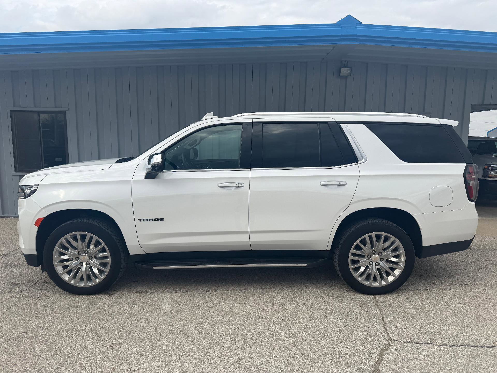 Used 2024 Chevrolet Tahoe Premier w/ Premium Package