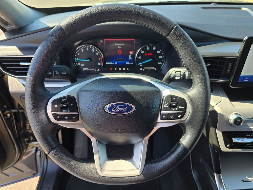Used 2024 Ford Explorer XLT w/ Equipment Group 202A AWD/4WD image 19