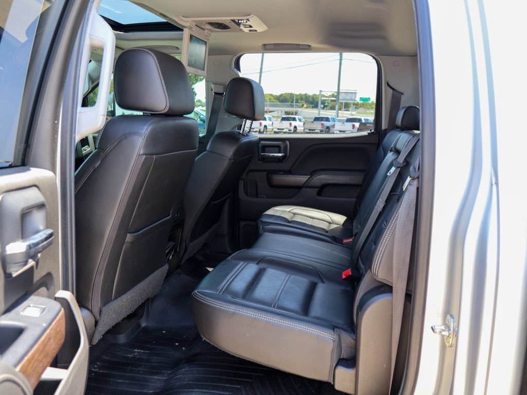 Used 2017 GMC Sierra 3500 Denali w/ Duramax Plus Package AWD/4WD image 12