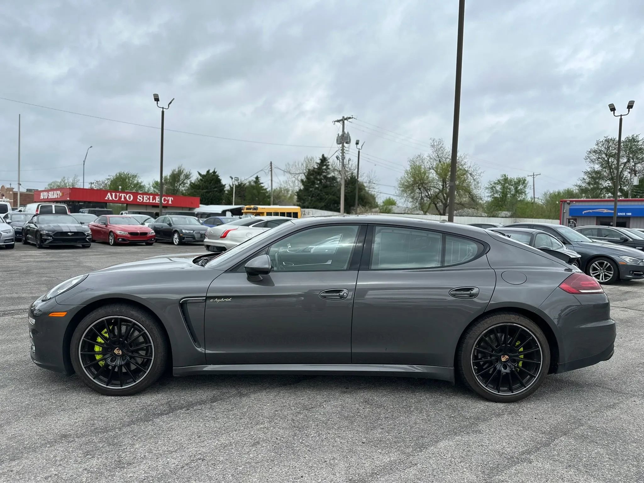 Used 2014 Porsche Panamera S image 9