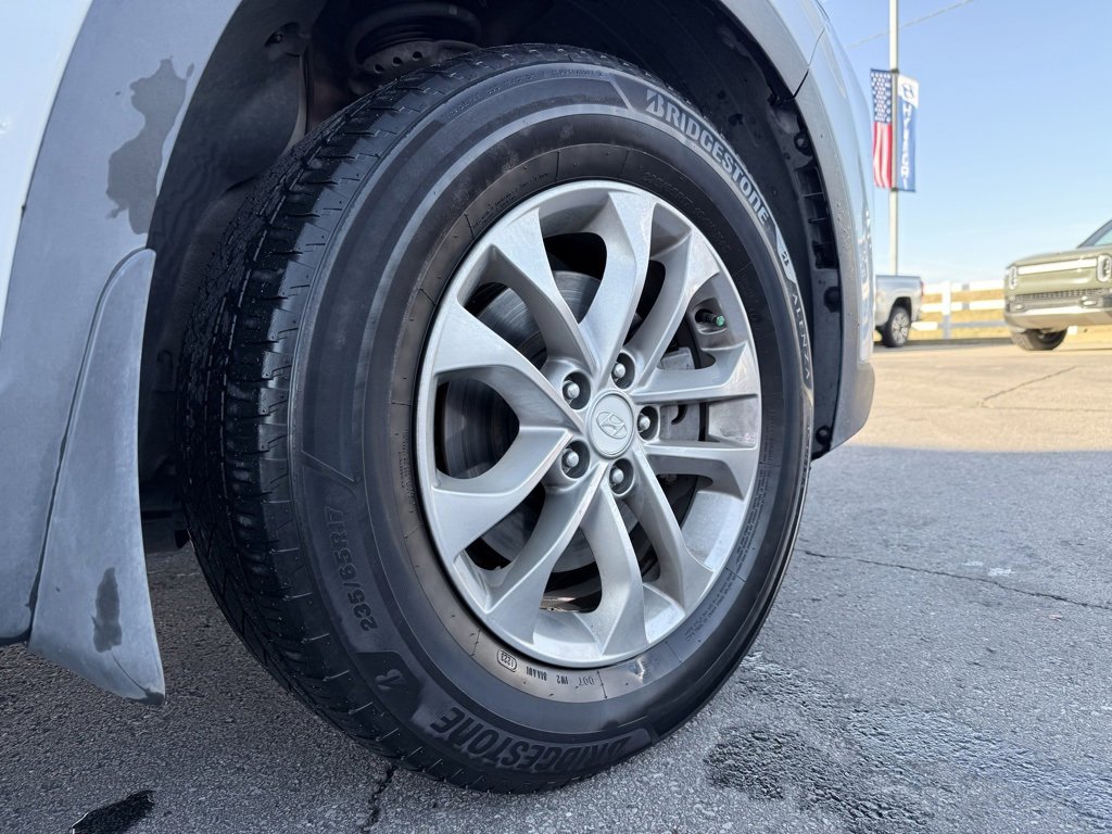 Used 2020 Hyundai Santa Fe SE w/ Cargo Package image 30