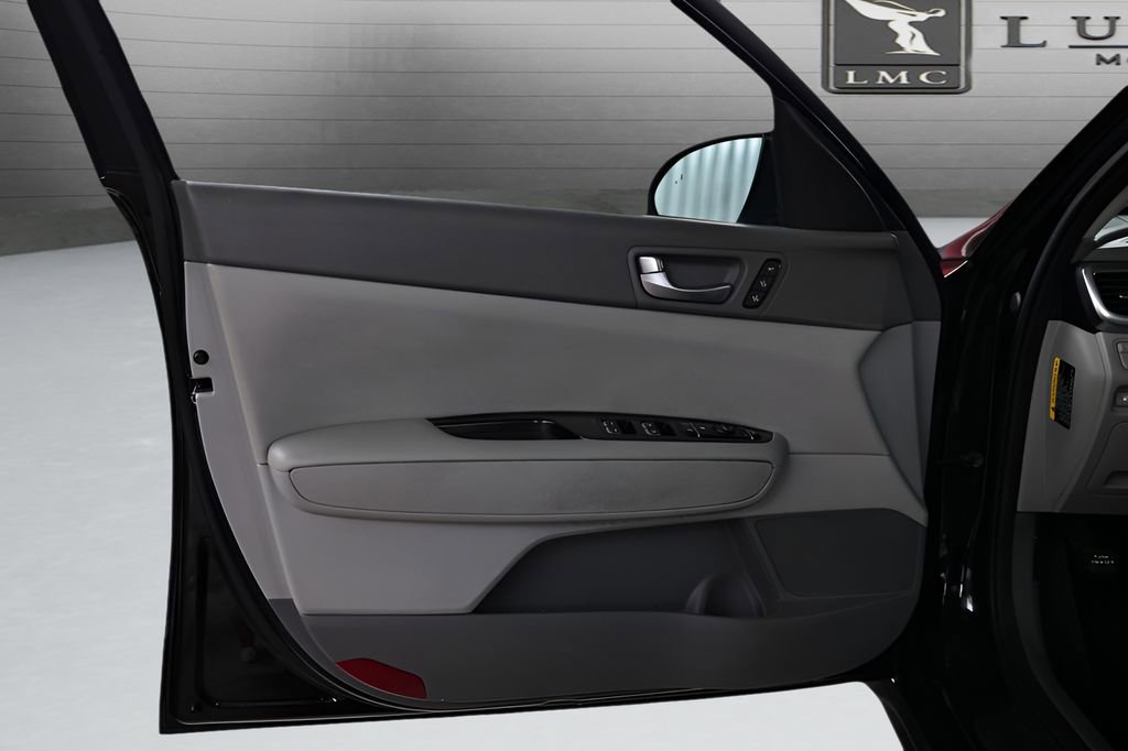 Used 2016 Kia Optima EX w/ Option Group 040 image 25