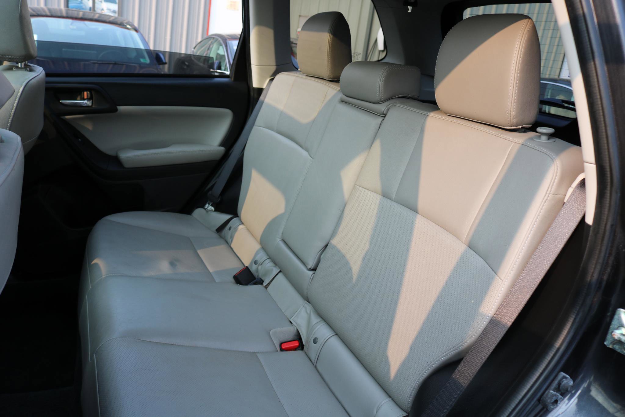 Used 2014 Subaru Forester 2.5i Limited AWD/4WD image 28