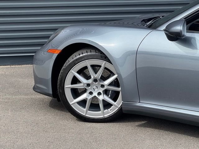 Used 2025 Porsche 911 Carrera image 12