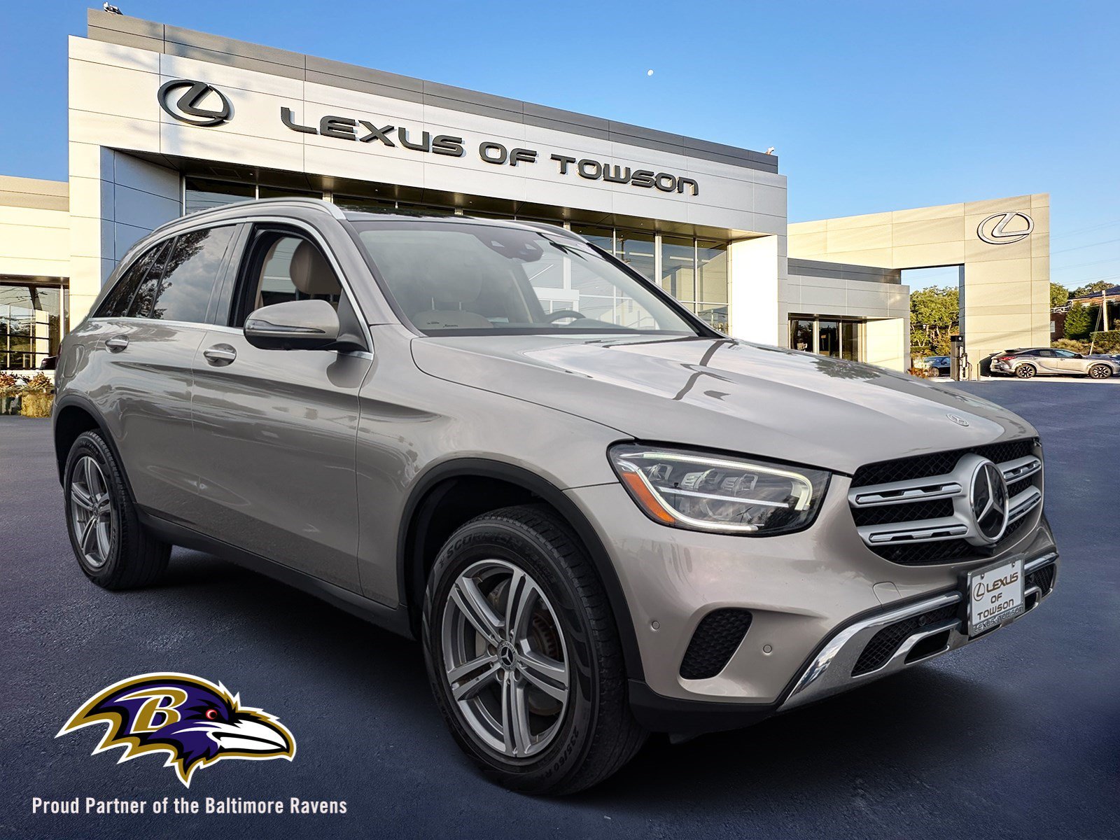 Used 2021 Mercedes-Benz GLC 300 4MATIC image 1