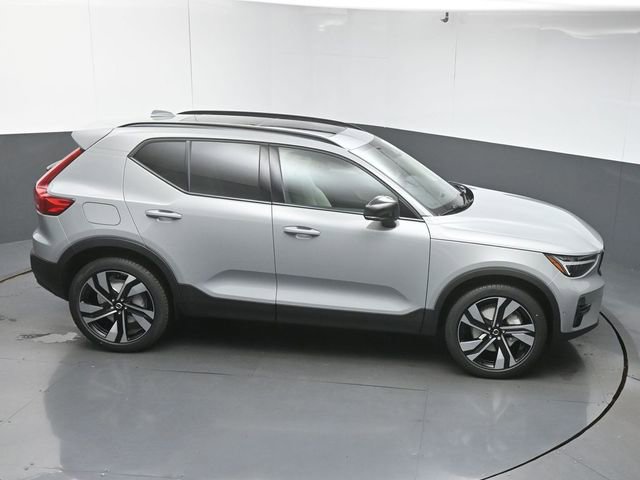 New 2026 Volvo XC40 B5 Ultra w/ Protection Package Premier image 47