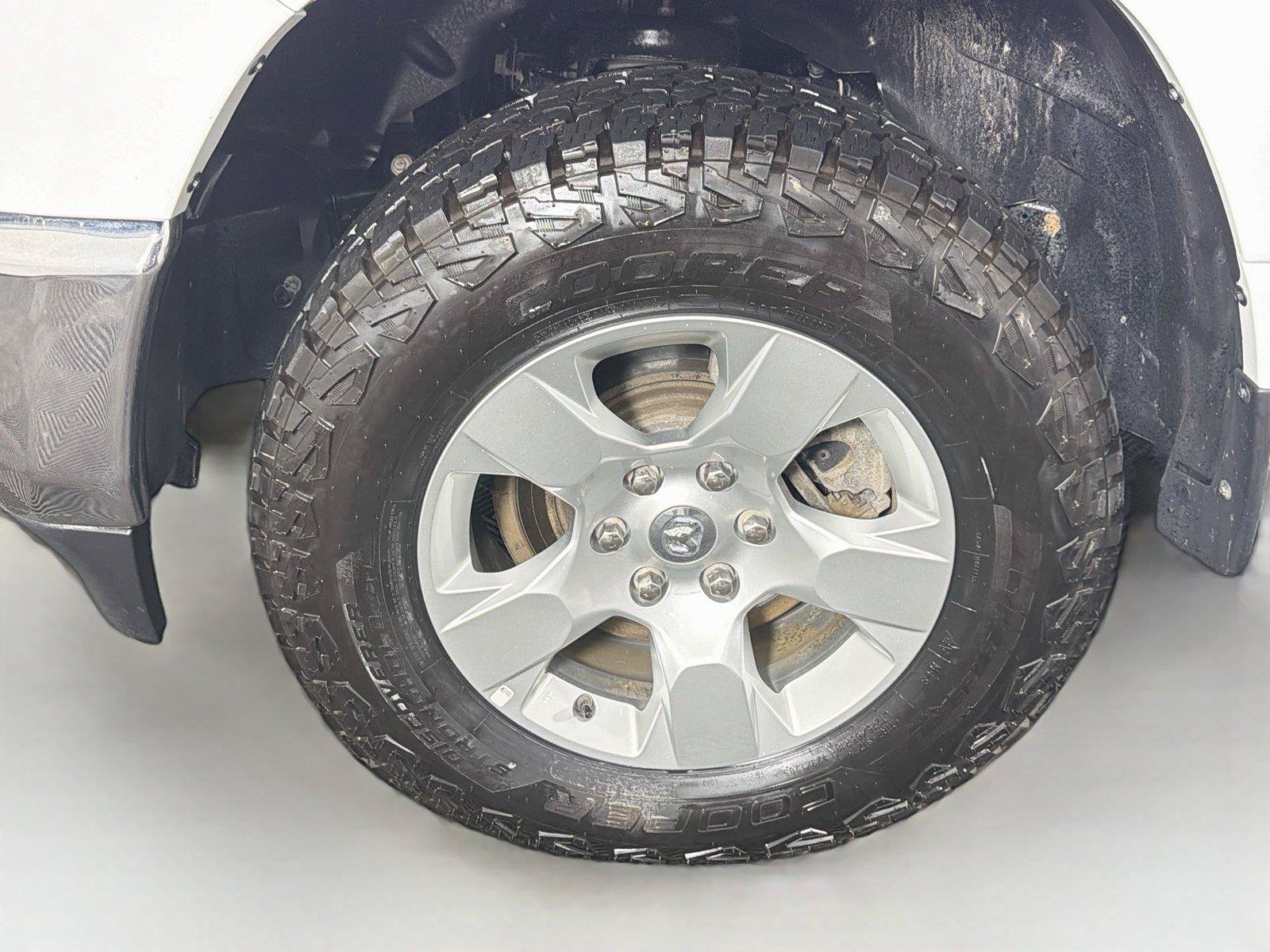 Used 2024 RAM 1500 Big Horn AWD/4WD image 35