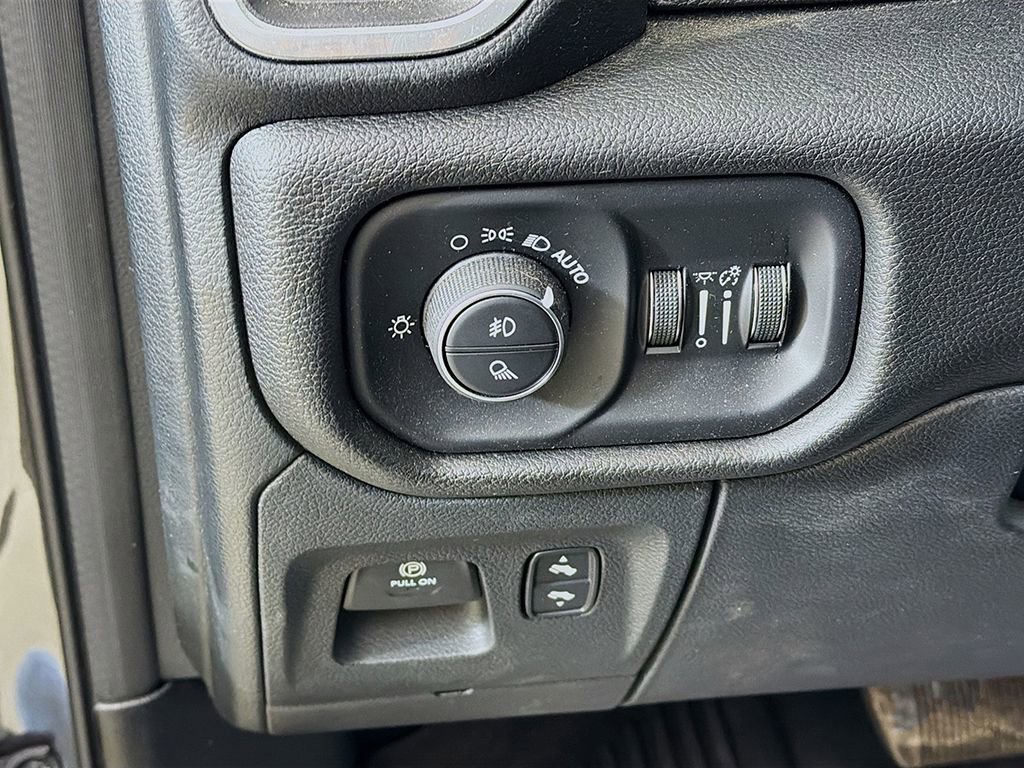 Used 2023 RAM 1500 Laramie image 32