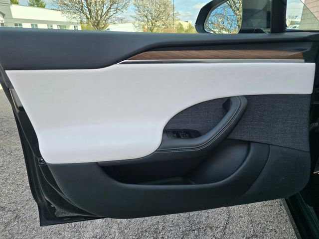 Used 2022 Tesla Model S AWD/4WD image 16