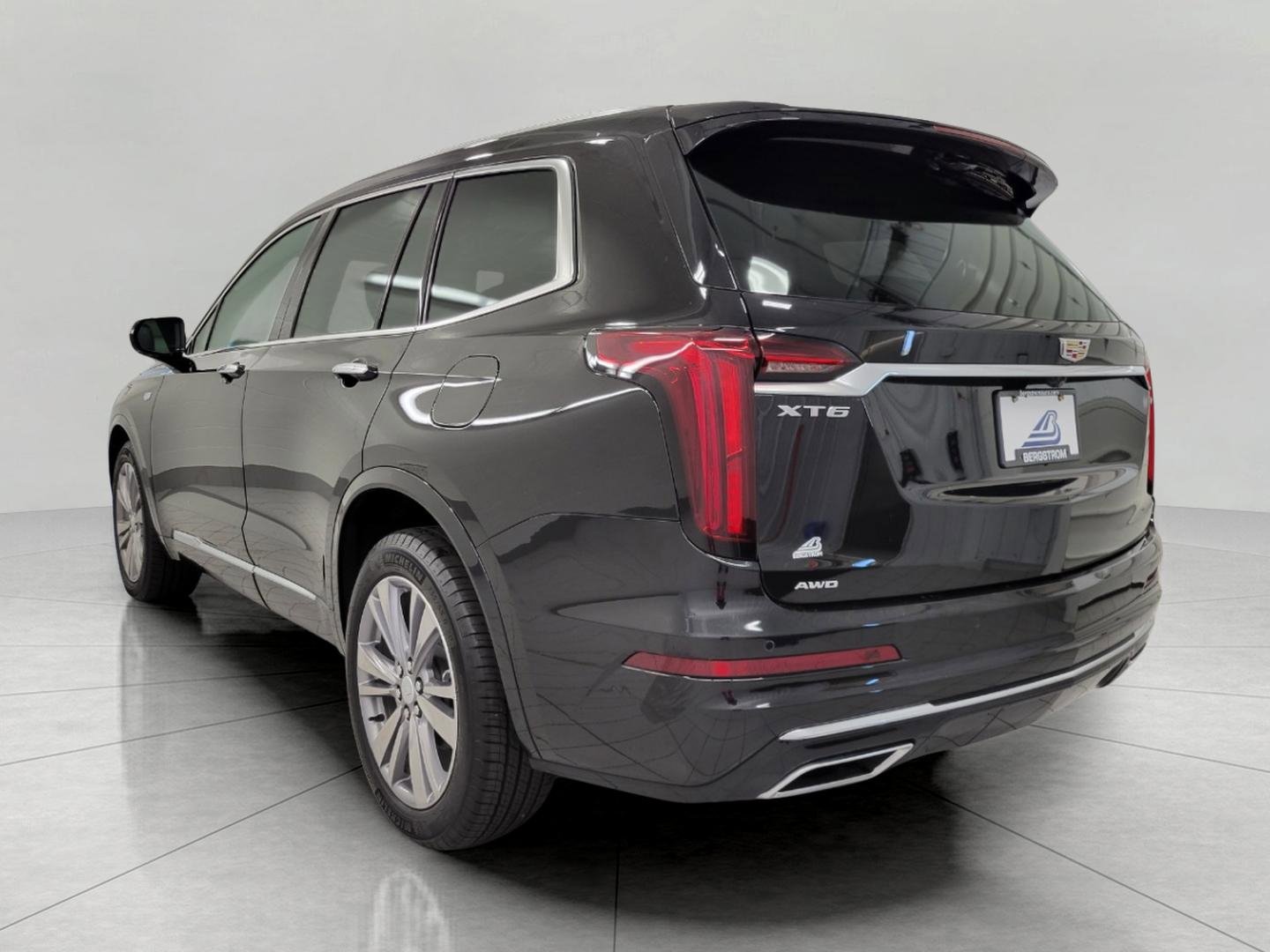 Certified 2025 Cadillac XT6 Premium Luxury image 21