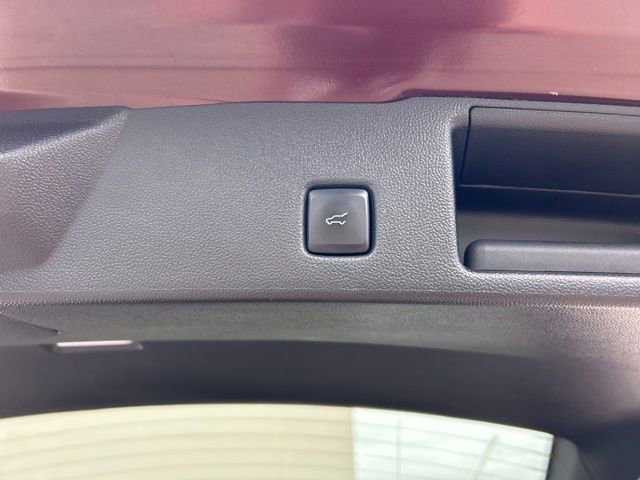 Used 2021 Ford Escape SE w/ SE Sport Appearance Package FWD image 9