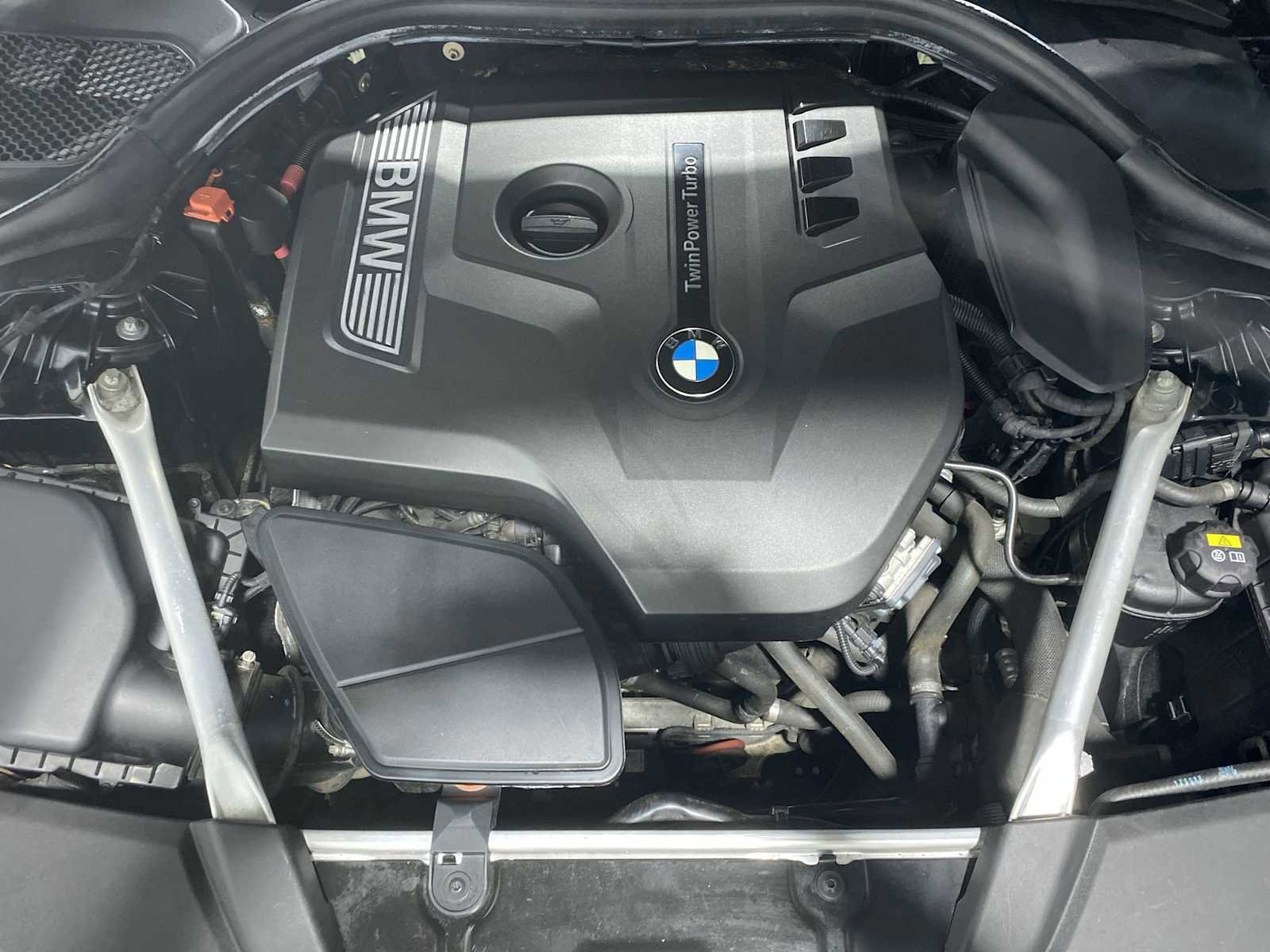 Used 2018 BMW 530i xDrive w/ Premium Package AWD/4WD image 9