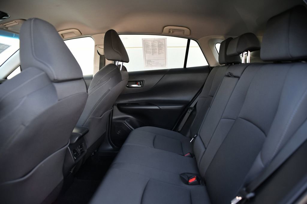 Used 2022 Toyota Venza LE image 22