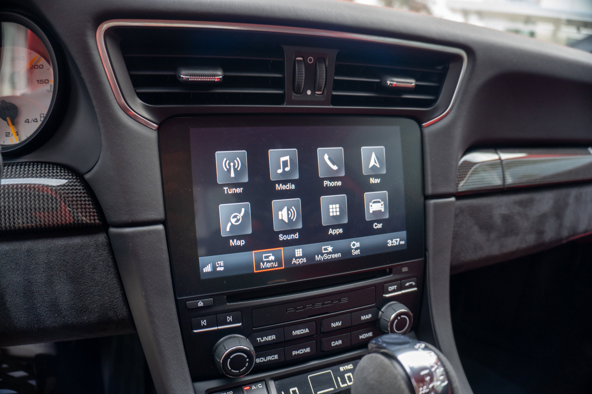 Used 2018 Porsche 911 GT2 RS image 17