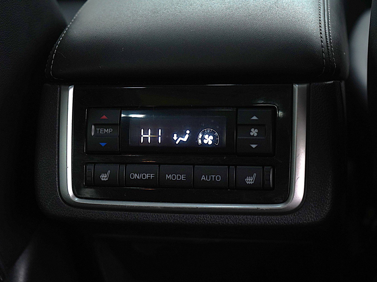 Used 2020 Subaru Ascent Limited w/ Technology Package image 16