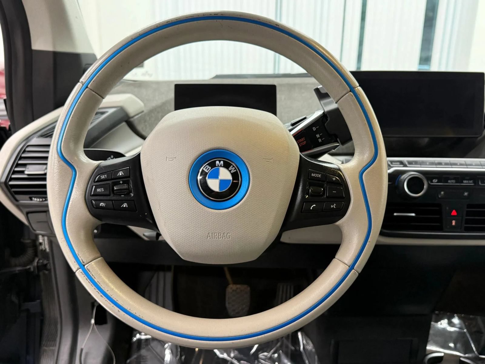 Used 2015 BMW i3 w/ Range Extender RWD image 28