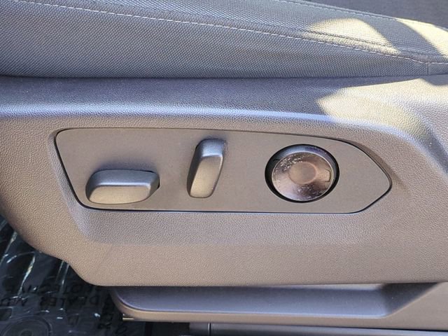 Used 2024 Chevrolet Silverado 1500 Custom image 12