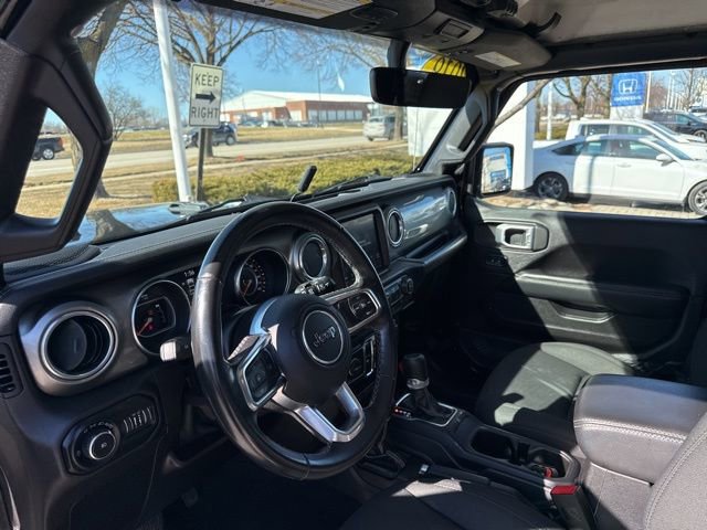Used 2019 Jeep Wrangler Unlimited Sahara image 16