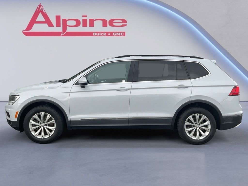 Used 2018 Volkswagen Tiguan SE w/ 3rd Row Seat Package AWD/4WD image 2