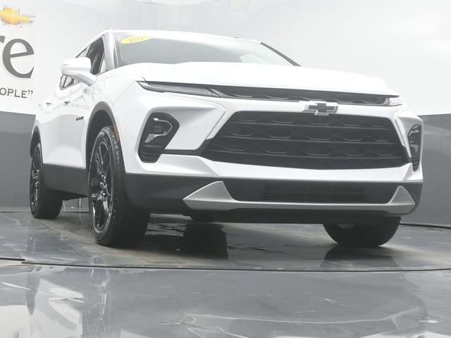 Used 2024 Chevrolet Blazer LT w/ Sound & Technology Package image 3