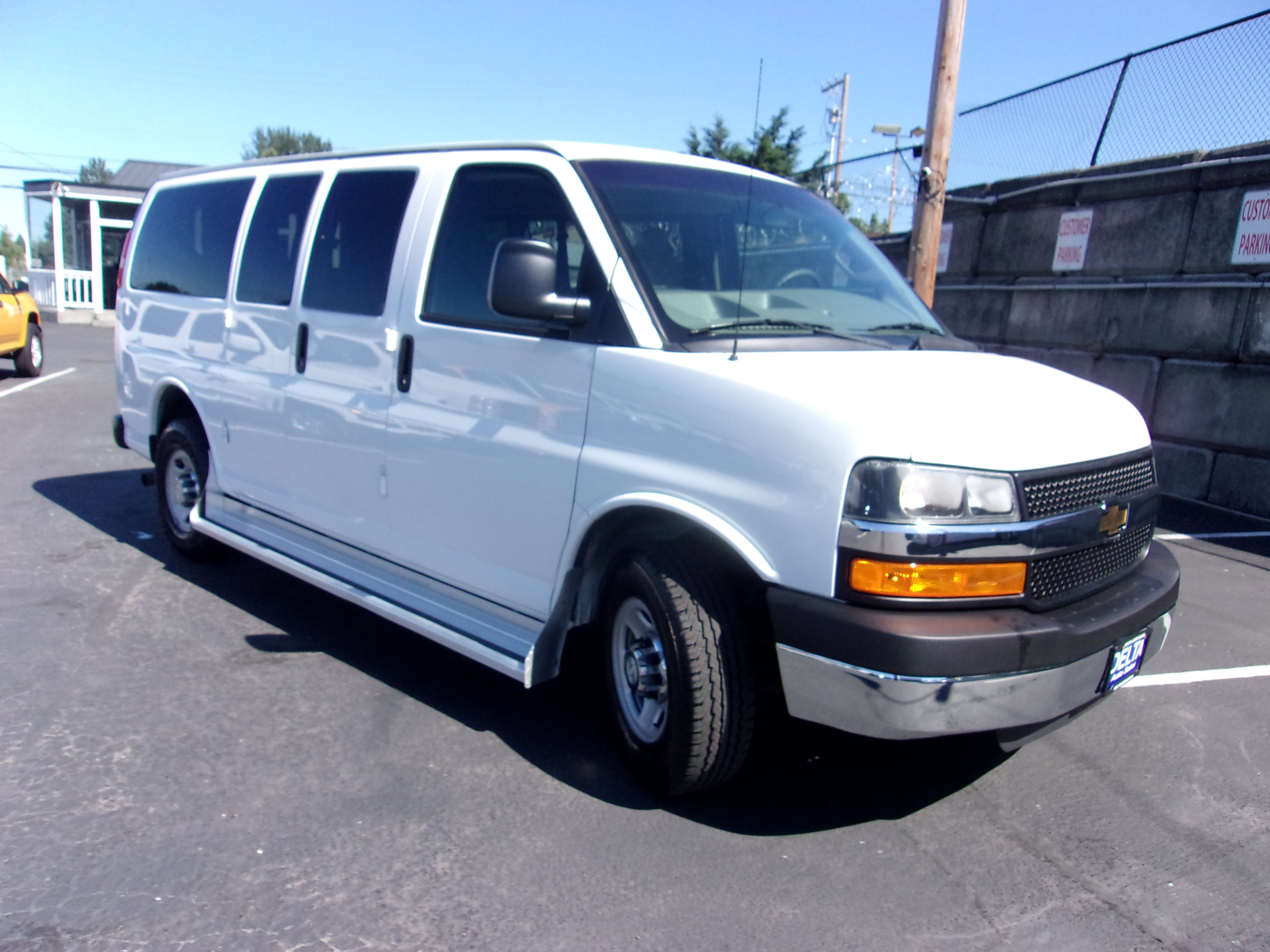 Used 2016 Chevrolet Express 3500 LT w/ LT Preferred Equipment Group image 1