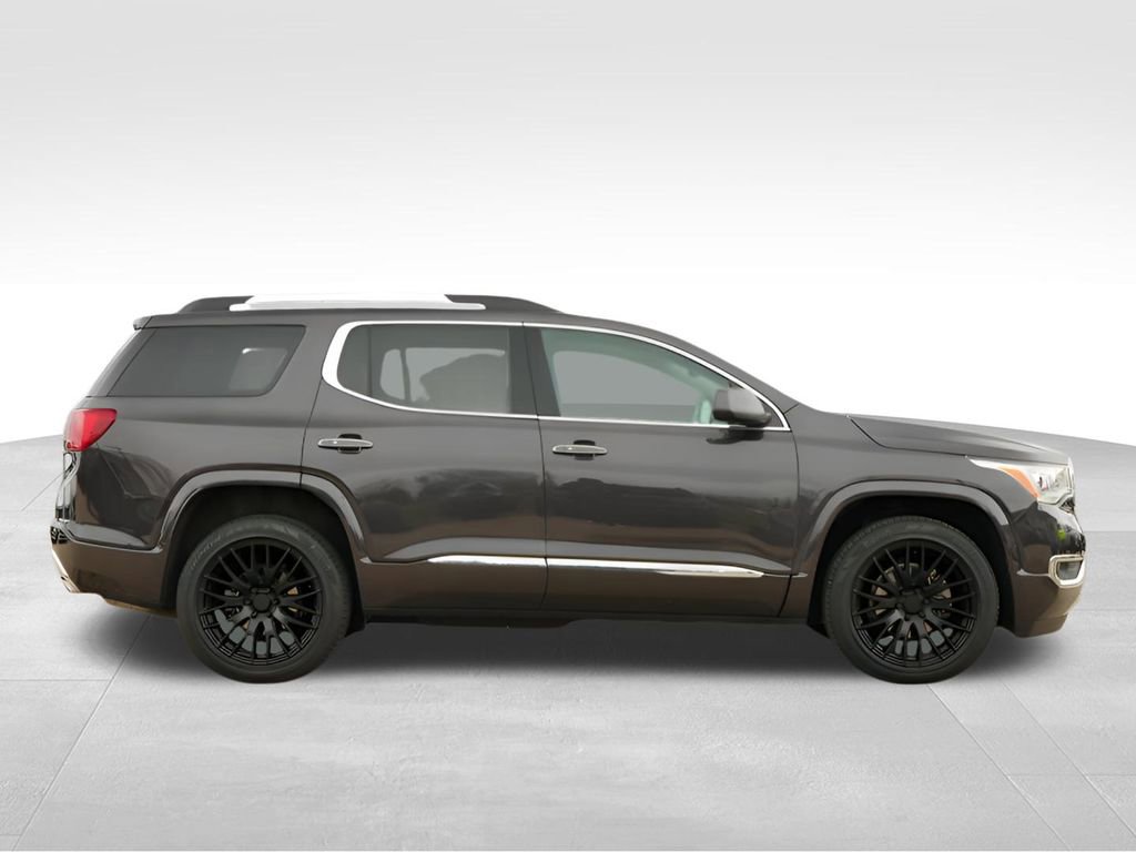 Used 2018 GMC Acadia Denali w/ Technology Package image 10