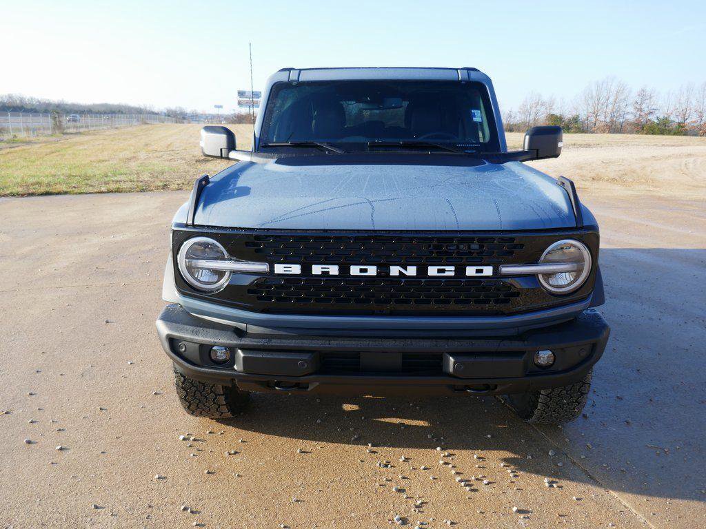 New 2025 Ford Bronco Outer Banks image 9
