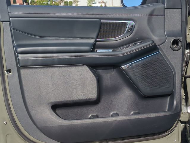 Used 2025 Ford Expedition Max Platinum w/ Stealth Performance Package image 19