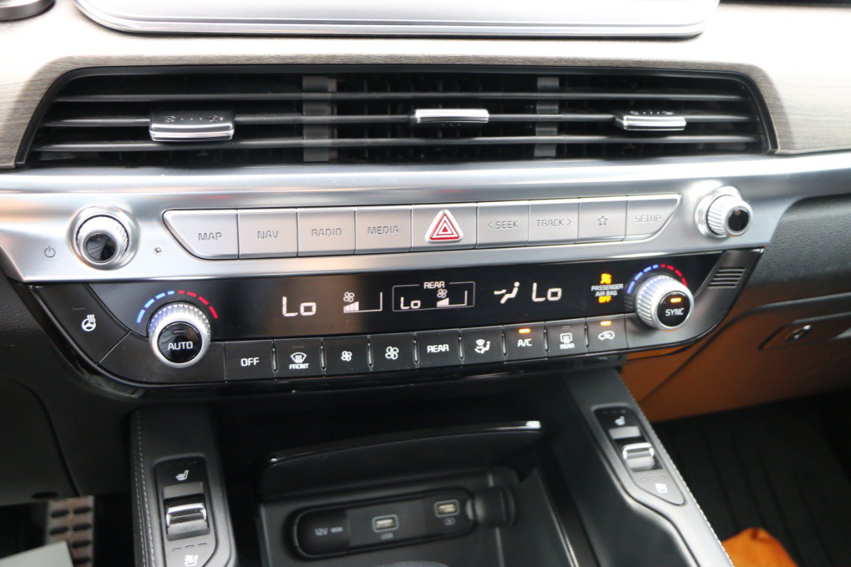 Used 2022 Kia Telluride SX w/ Nightfall Edition Package AWD/4WD image 26