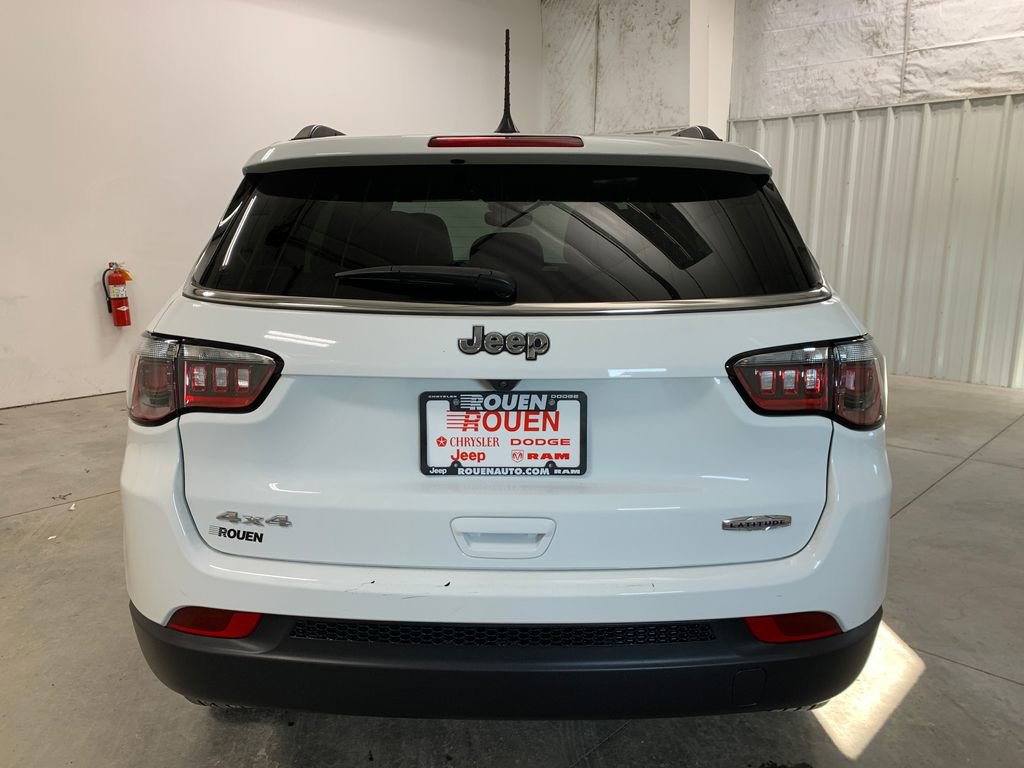 Used 2025 Jeep Compass Latitude w/ Sun & Sound Group image 24