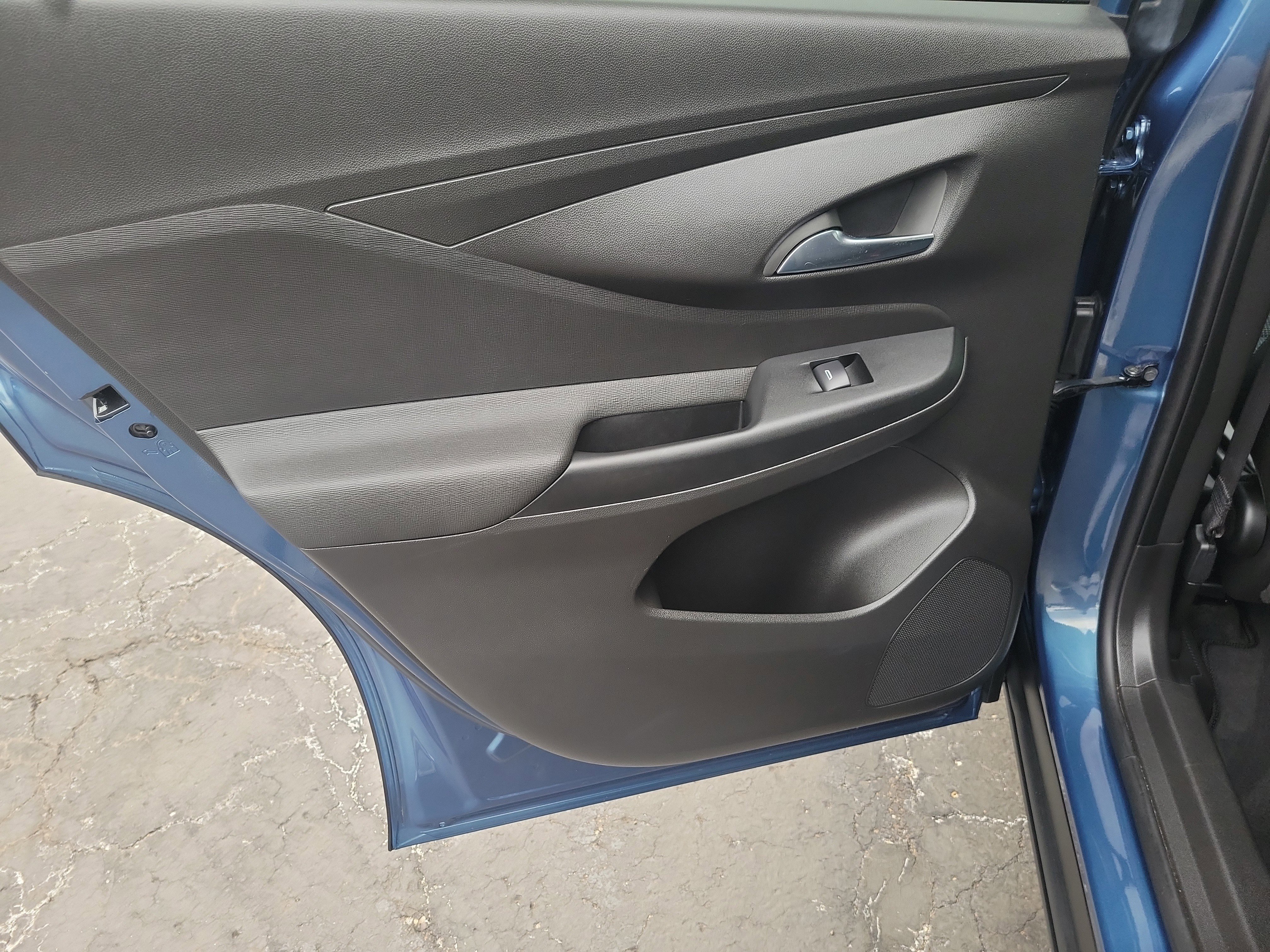 Used 2024 Buick Envista Preferred image 14