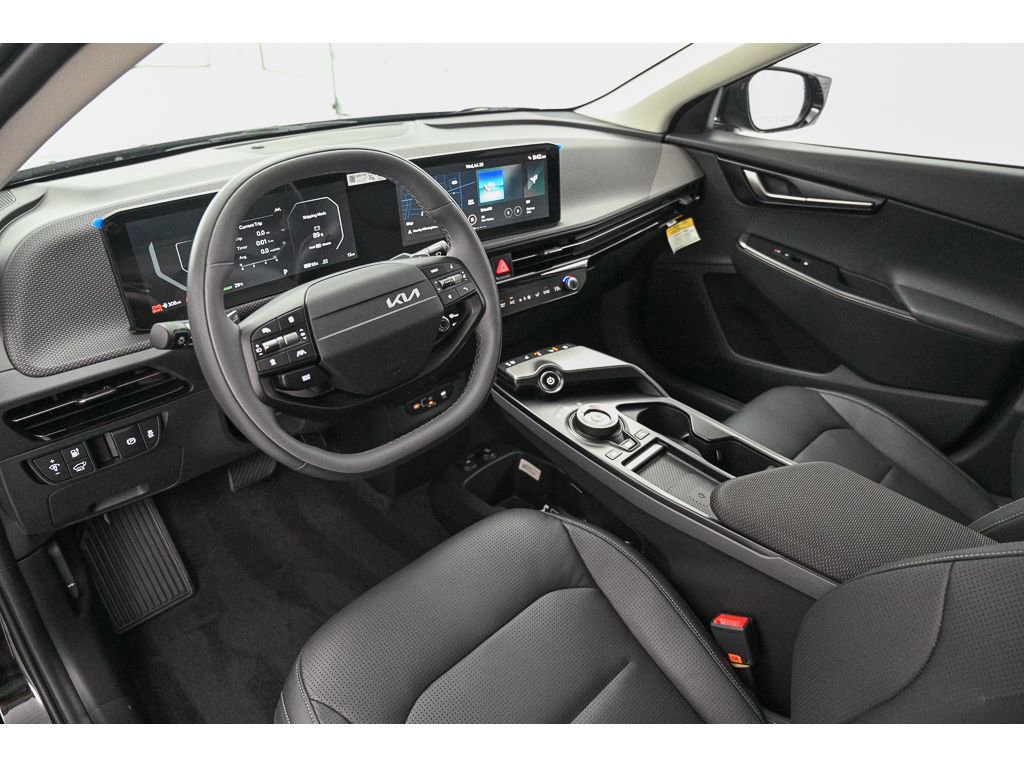 New 2025 Kia EV6 Wind image 18