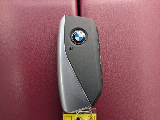 Used 2025 BMW 540i xDrive image 30