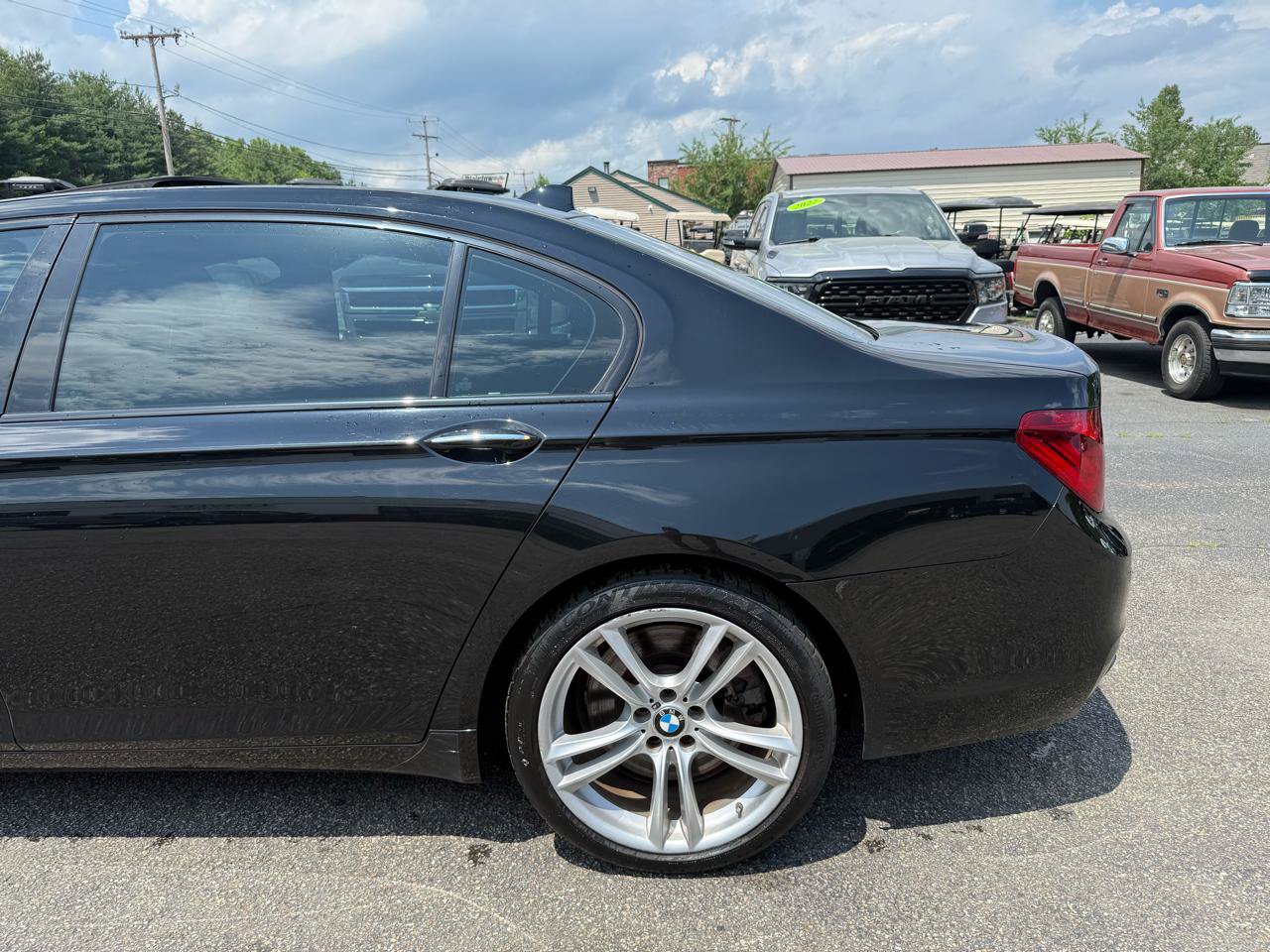 Used 2013 BMW 750Li RWD image 7