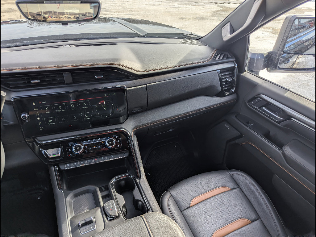 Used 2025 GMC Sierra 2500 AT4 w/ AT4 Premium Plus Package image 27