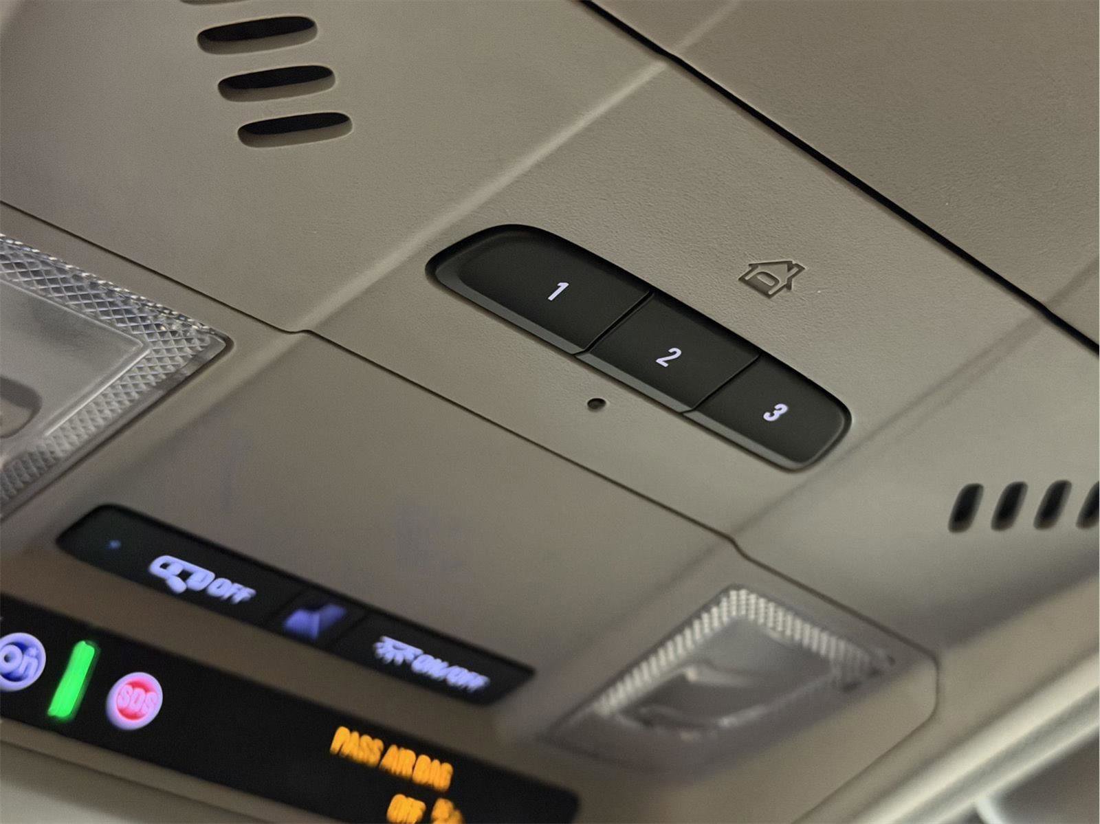 Certified 2024 Chevrolet Equinox Premier image 36