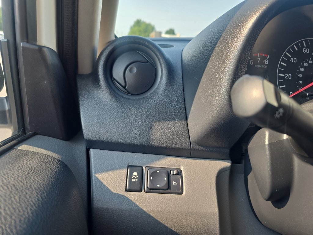 Used 2017 Chevrolet City Express LT w/ Technology Package FWD image 19
