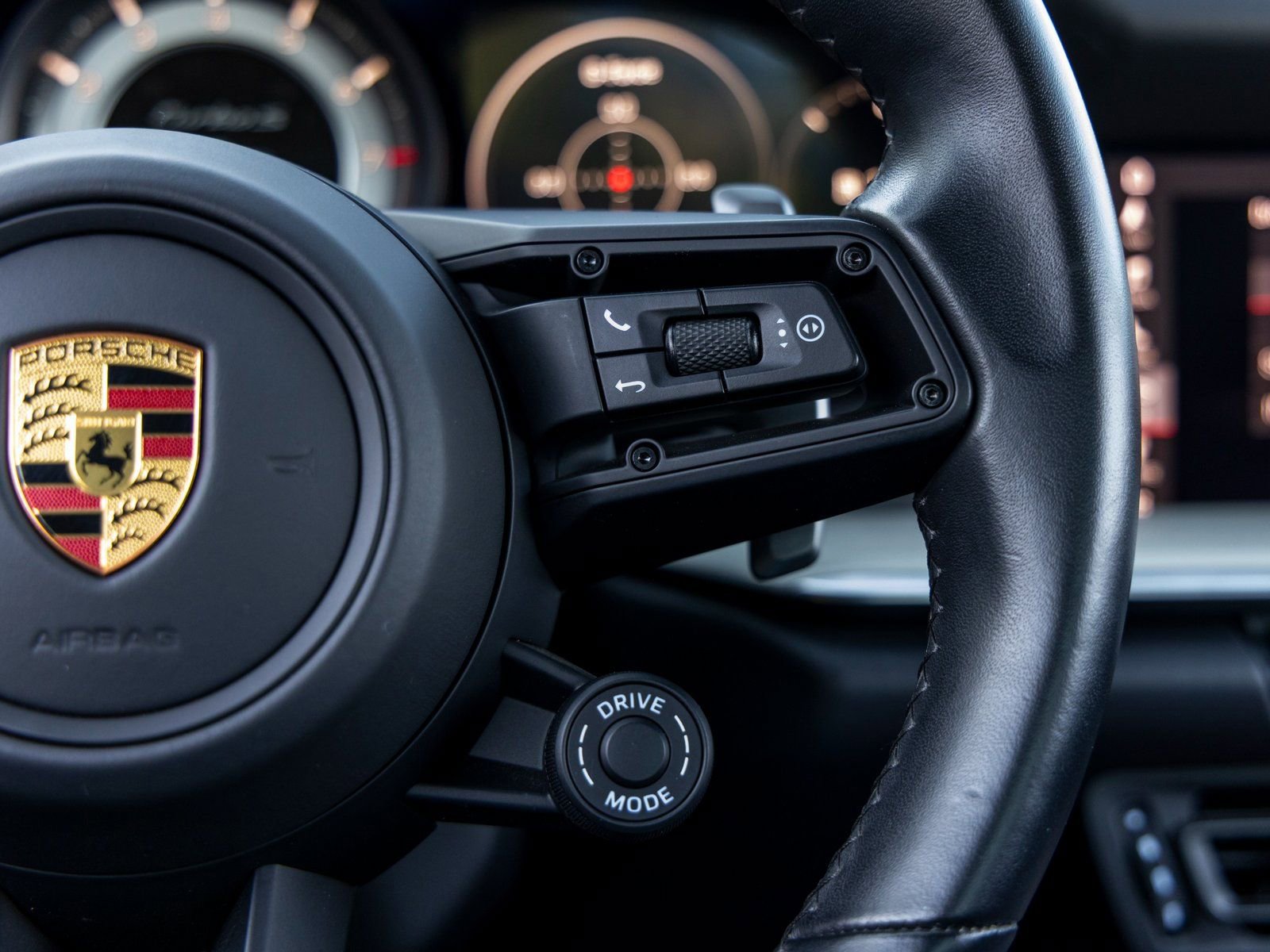Certified 2021 Porsche 911 Turbo S image 36