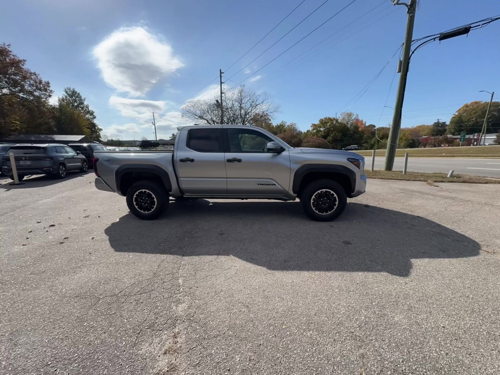 Used 2025 Toyota Tacoma SR image 16