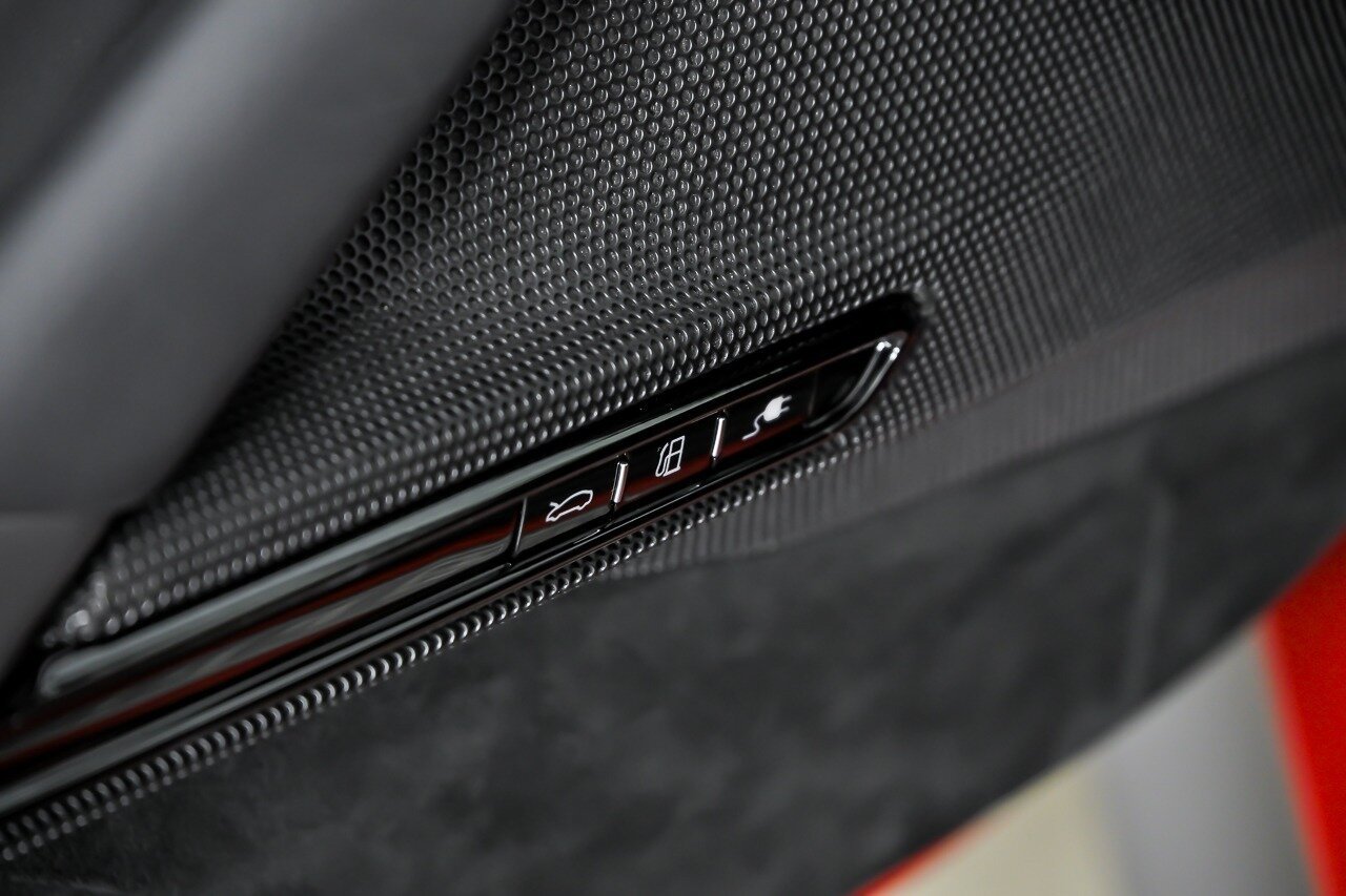 Used 2023 Ferrari SF90 Stradale AWD/4WD image 16