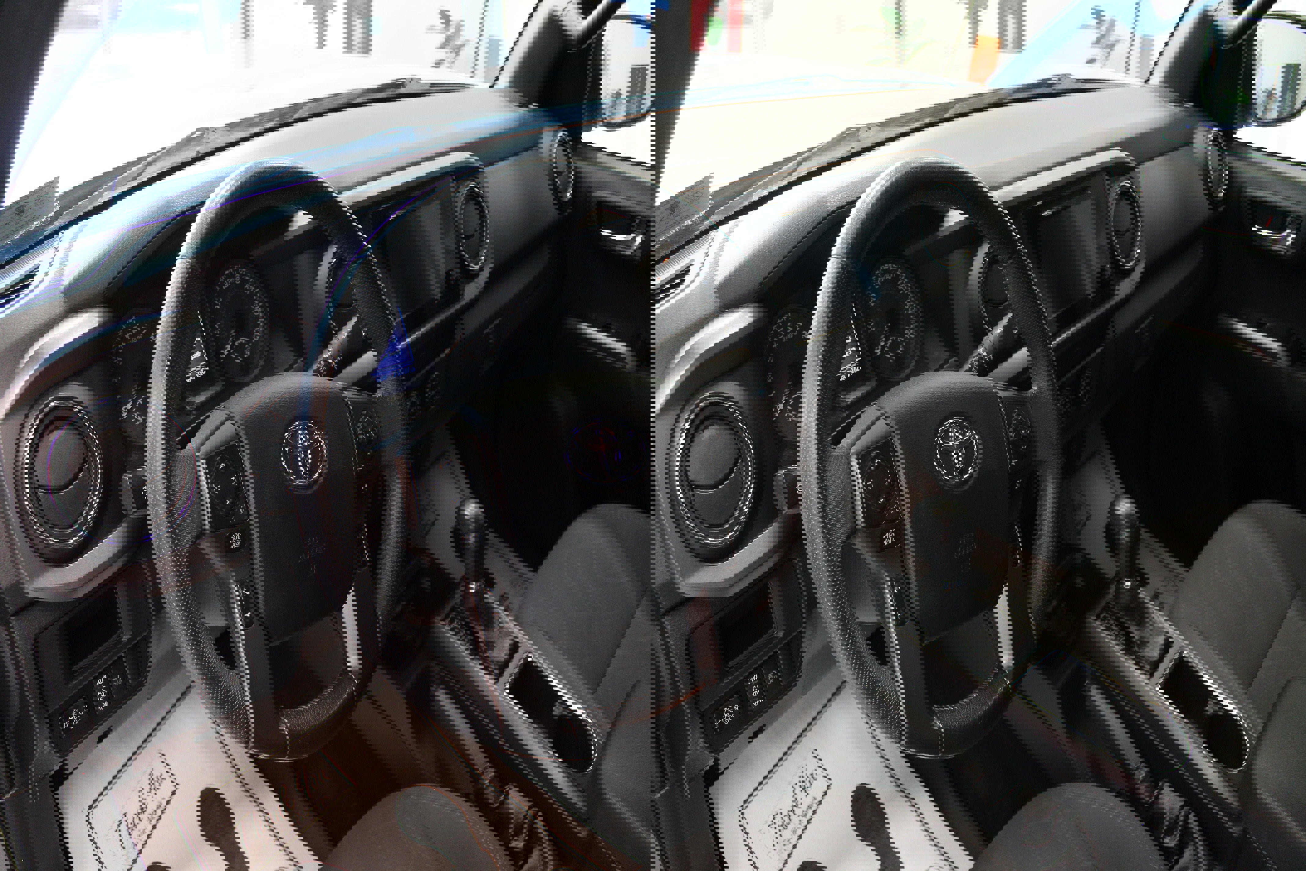 Used 2019 Toyota Tacoma TRD Sport image 7