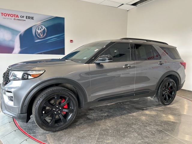 Used 2022 Ford Explorer ST w/ Equipment Group 401A image 3