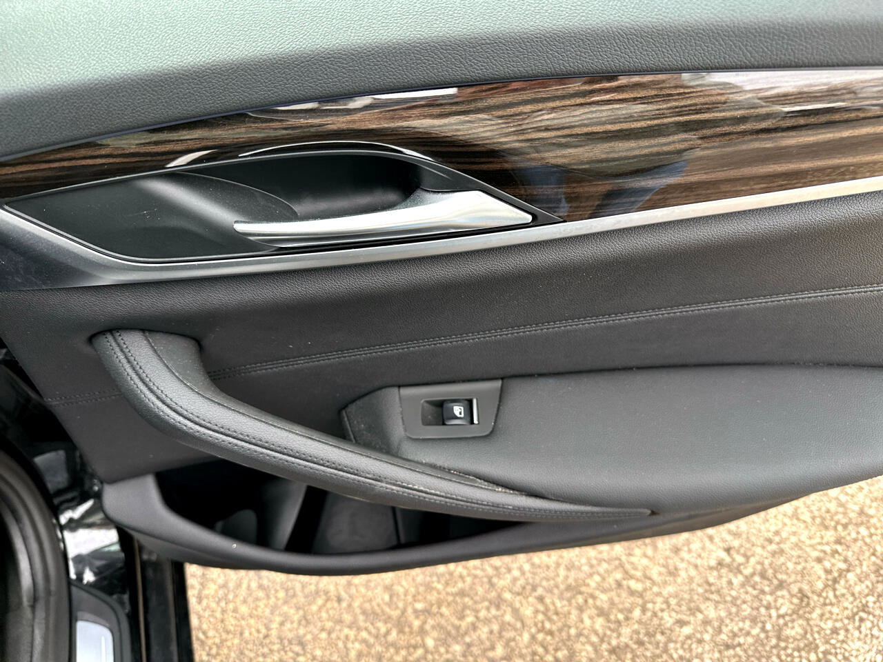 Used 2019 BMW 530e 530e iPerformance Plug-In Hybr w/ Convenience Package image 26