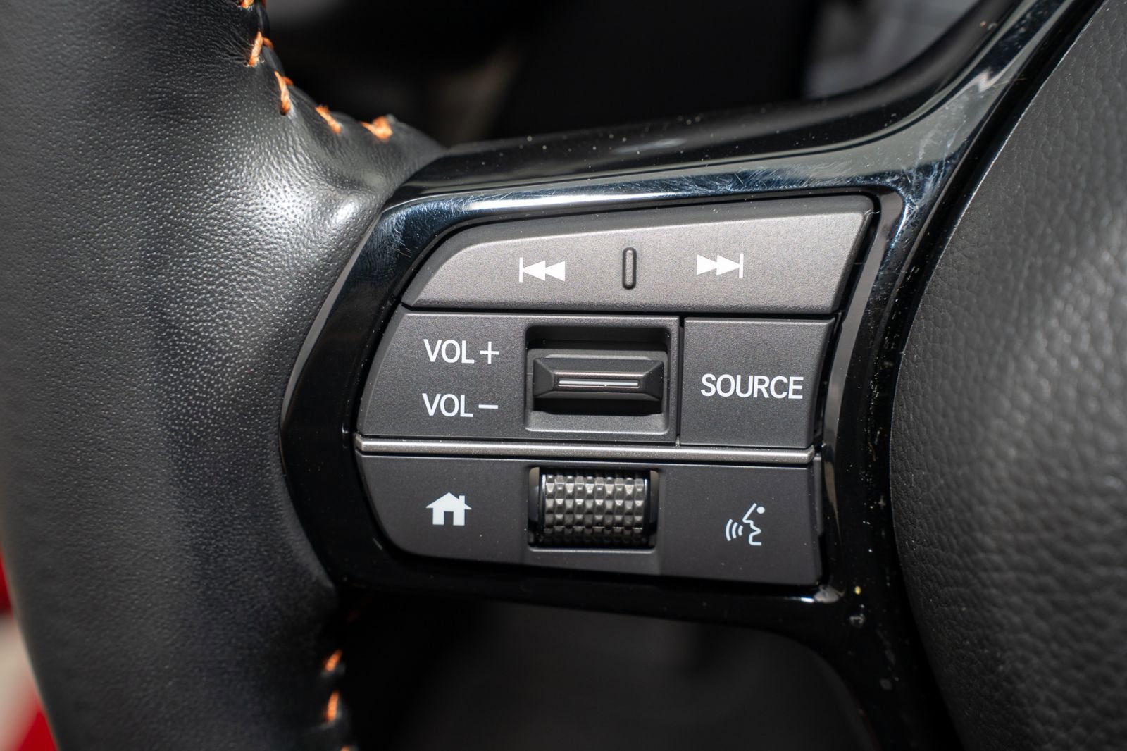 Certified 2025 Honda HR-V Sport image 31