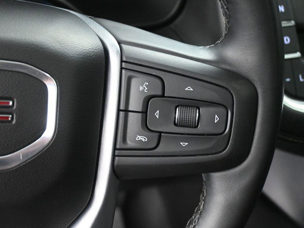 Used 2023 GMC Yukon XL SLT image 42