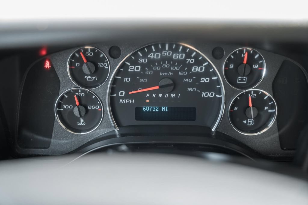 Used 2024 Chevrolet Express 3500 w/ Power Convenience Package RWD image 46